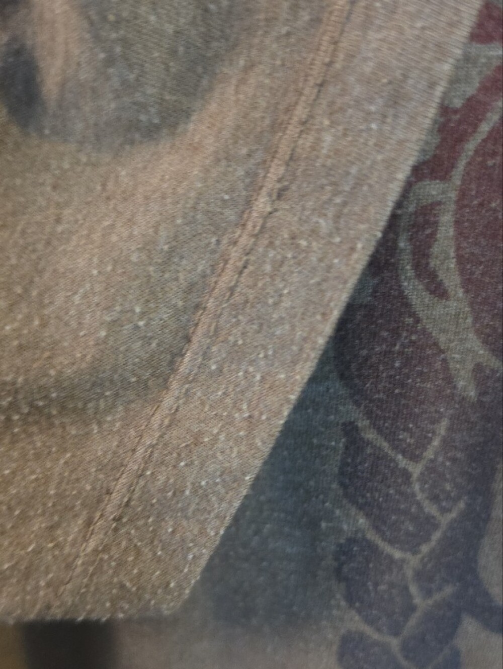 Willie Nelson Austin Texas Graphic Cowboy Face Tee in Faded Brown and Maroon - Picture 4 of 6